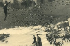 bg1210-07