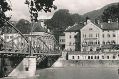 bg0212-18