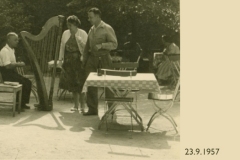 bg0416-09